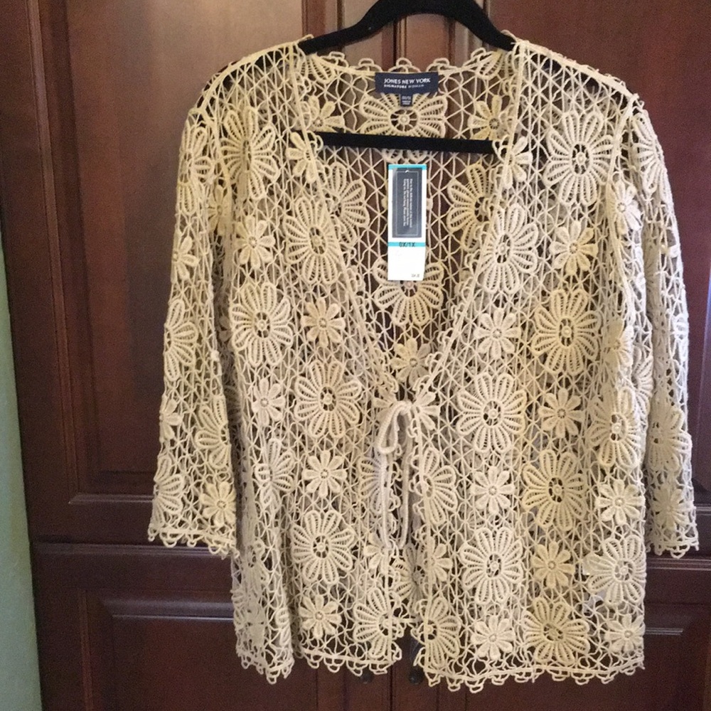 NWT Jones New York Signature Woman crochet jacket